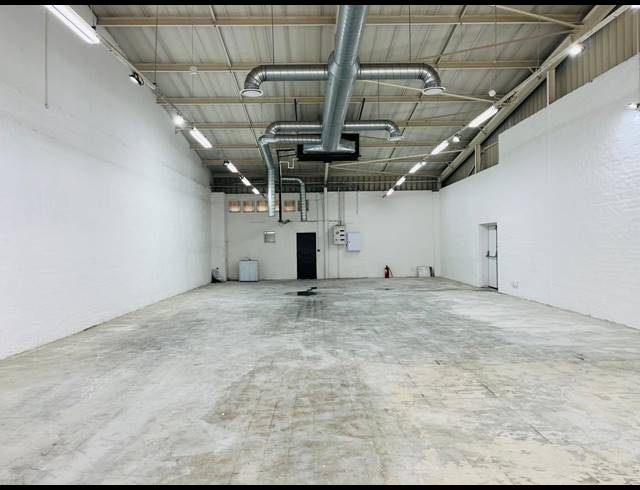 300M² RETAIL TO LET IN FOURWAYS